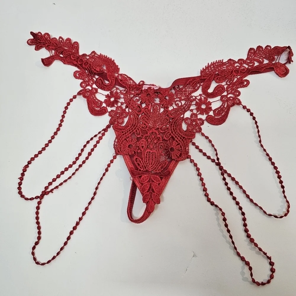 Red Lace Lingerie G String Thong Panties Size M New Without Tags